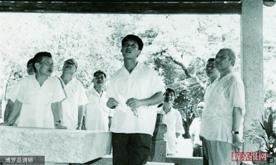 【新鲜事】习近平部分家庭照首次曝光,习大大小时候萌萌哒!